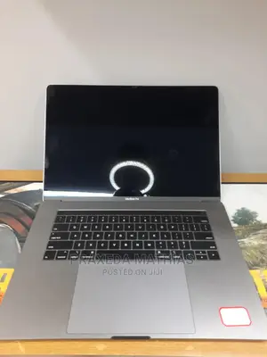Laptop Apple MacBook Pro 2018 16GB Intel Core I7 SSD 512GB