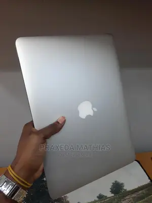 Laptop Apple MacBook Air 2015 8GB Intel Core I7 SSD 256GB