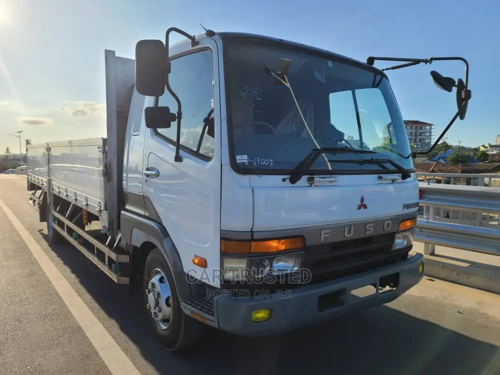 Mitsubishi Fuso 2008 White