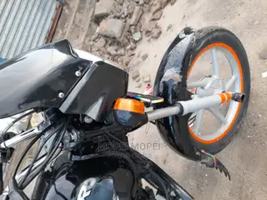 Bajaj Boxer X125 2022 Purple