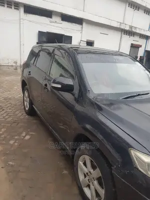 Toyota Vanguard 2010 Black