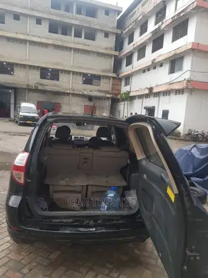Toyota Vanguard 2010 Black