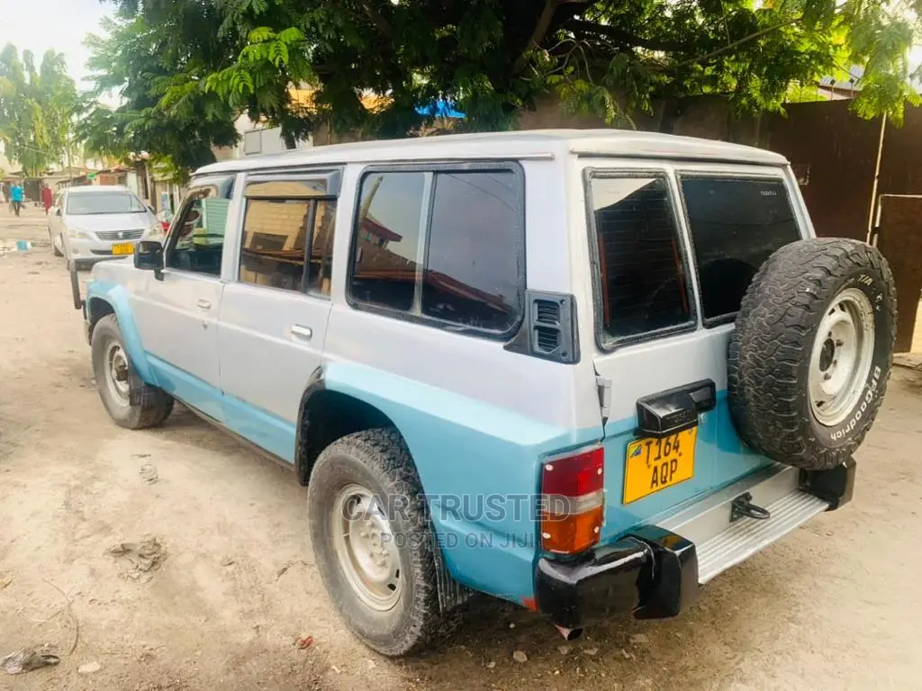 Nissan Patrol 1999 Silver