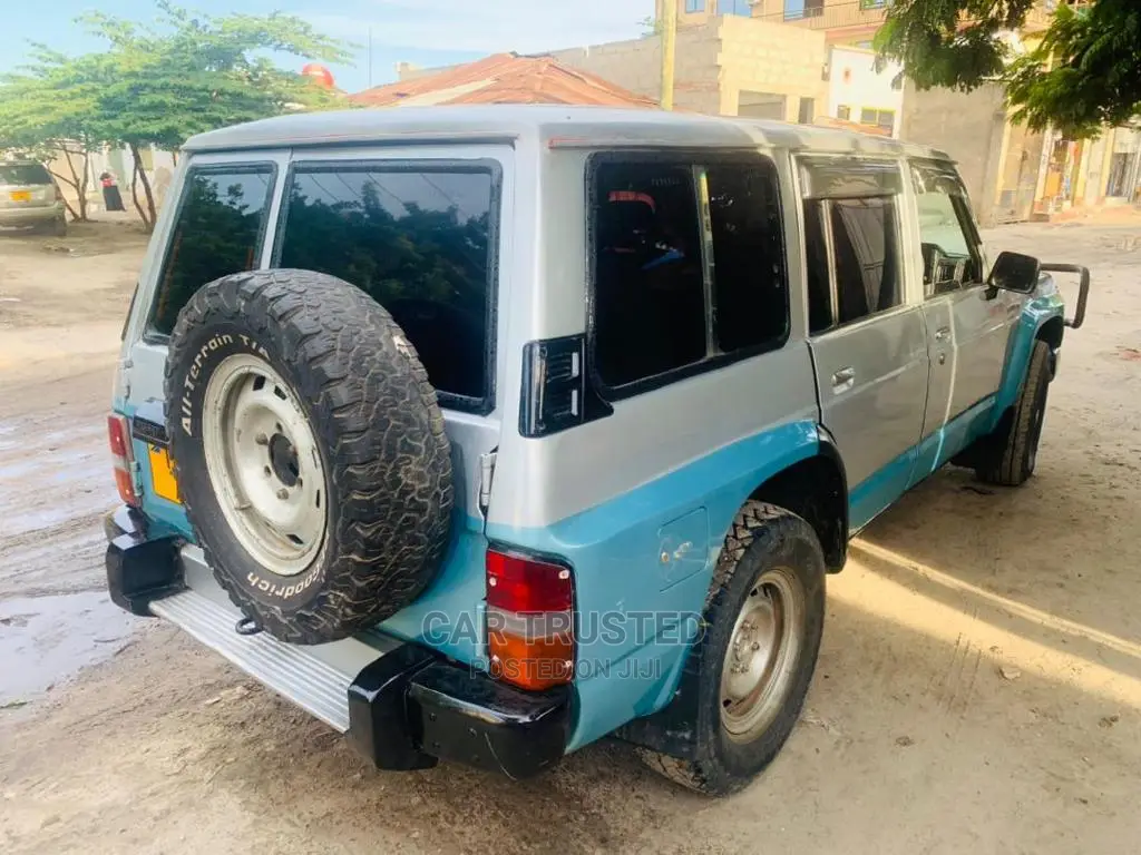 Nissan Patrol 1999 Silver