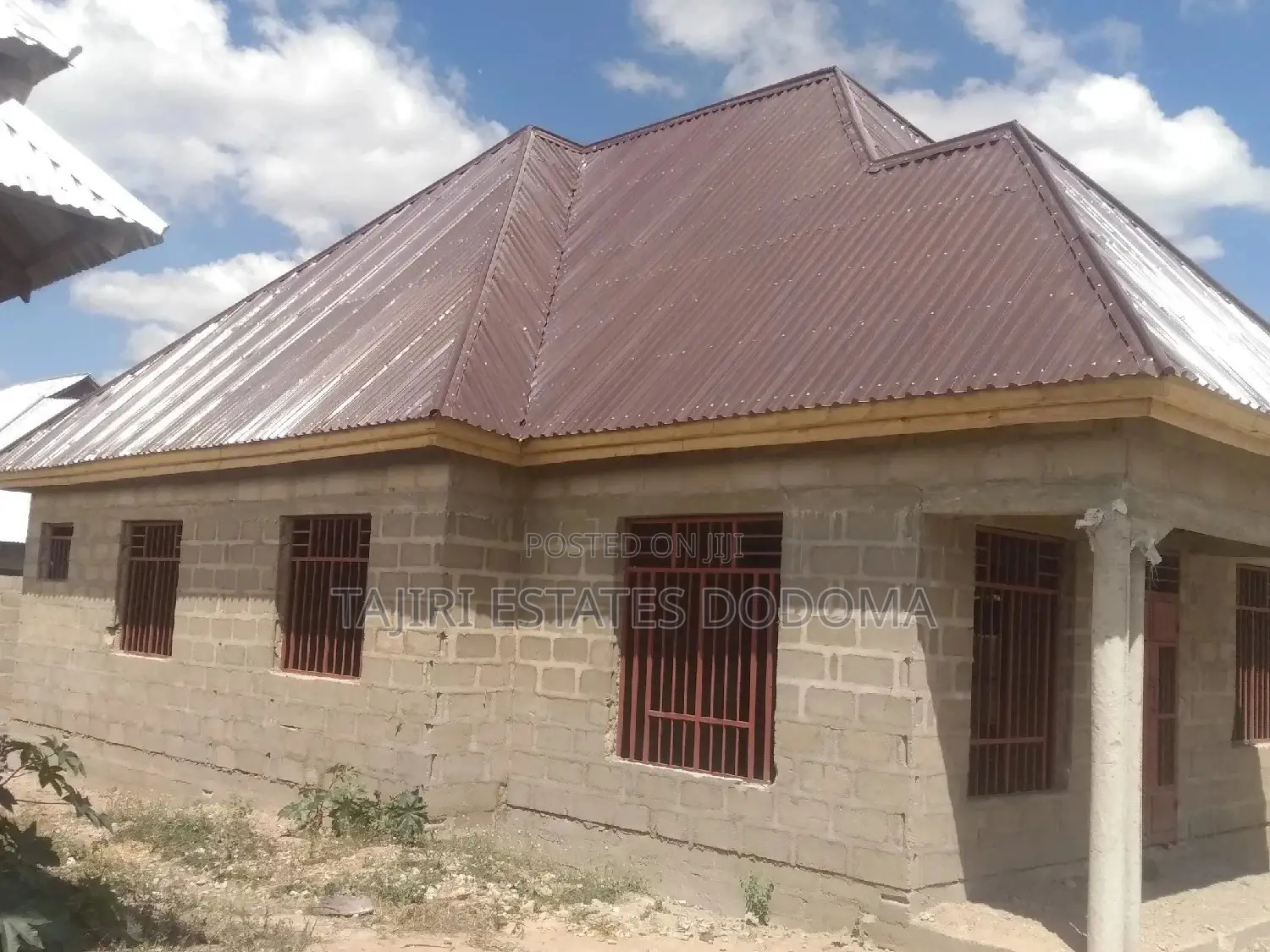 Nyumba Nzur Sana Inauzwa Ndachi East Hapa Dodoma, Haijalizwa
