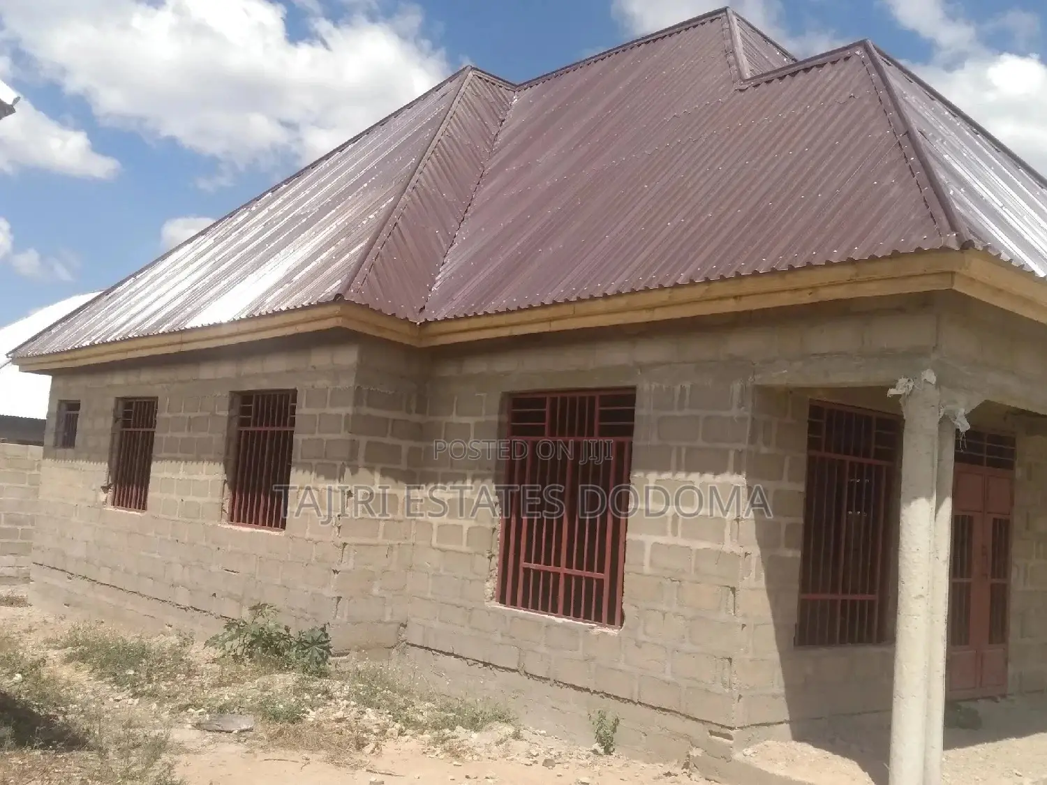Nyumba Nzur Sana Inauzwa Ndachi East Hapa Dodoma, Haijalizwa