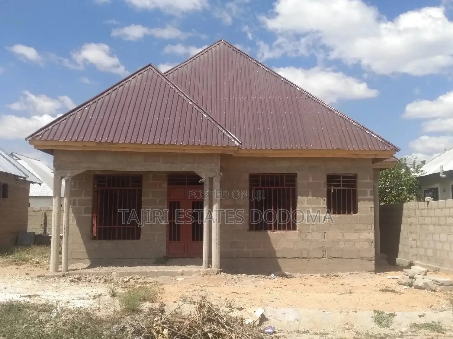 Nyumba Nzur Sana Inauzwa Ndachi East Hapa Dodoma, Haijalizwa