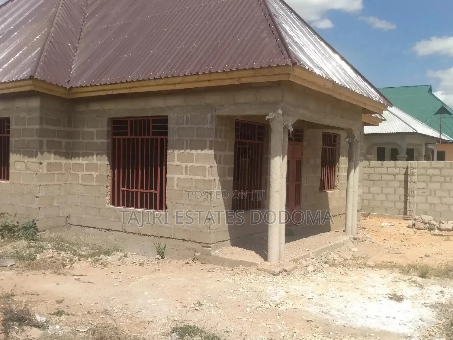 Nyumba Nzur Sana Inauzwa Ndachi East Hapa Dodoma, Haijalizwa