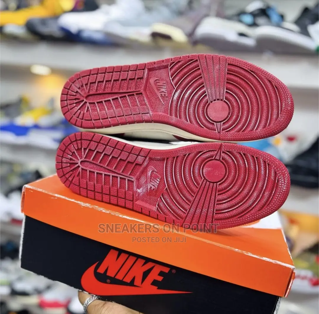 Nike Air Jordan 1