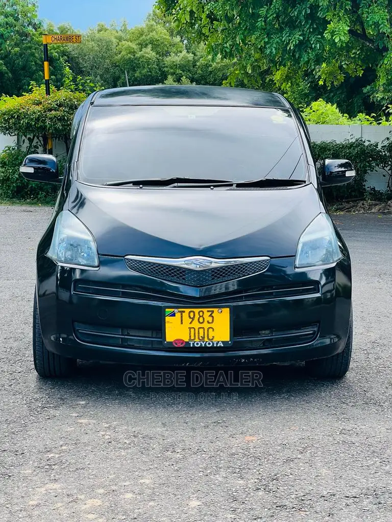 Toyota Ractis 1.5 AWD 2005 Black