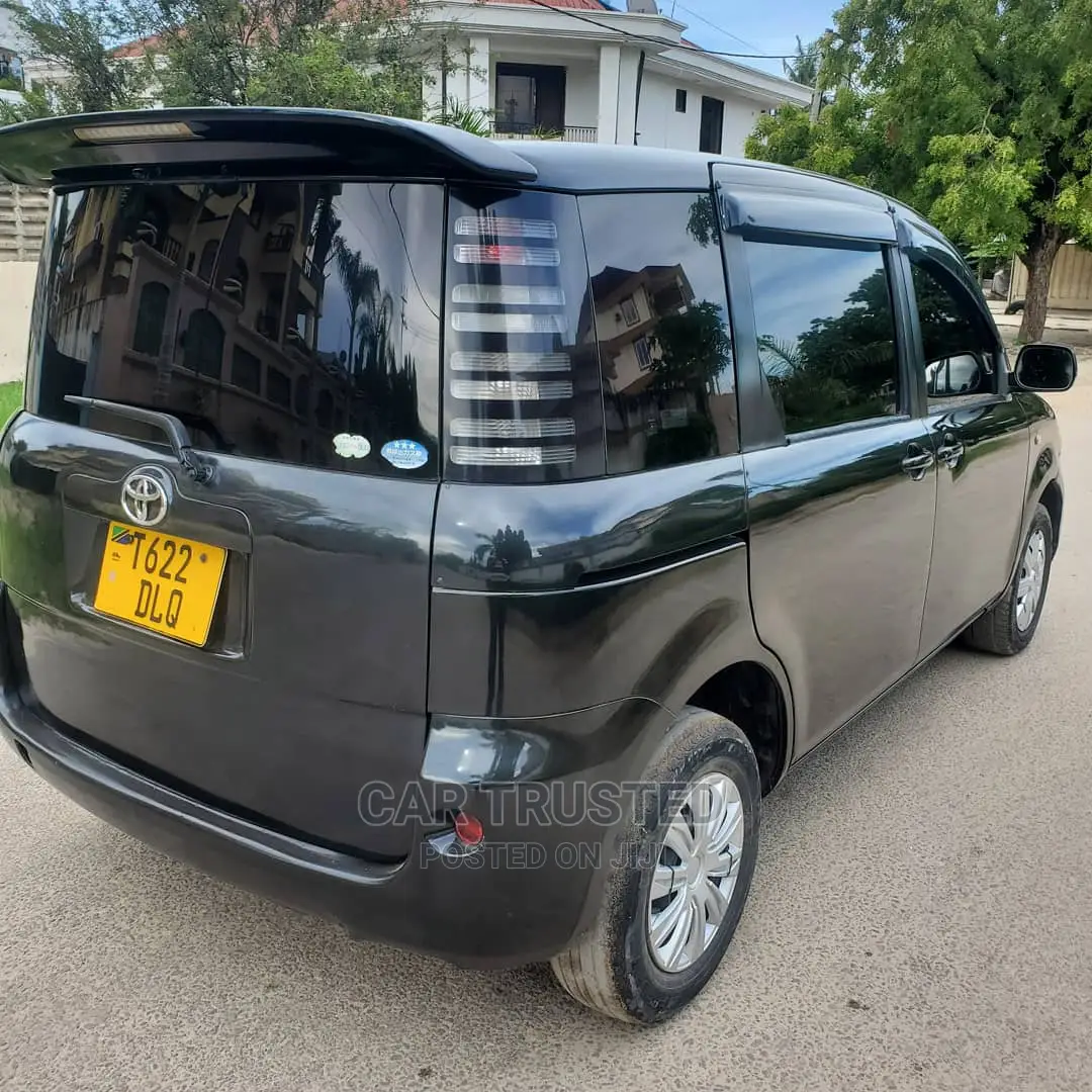 Toyota Sienta 1.5 FWD 2005 Black