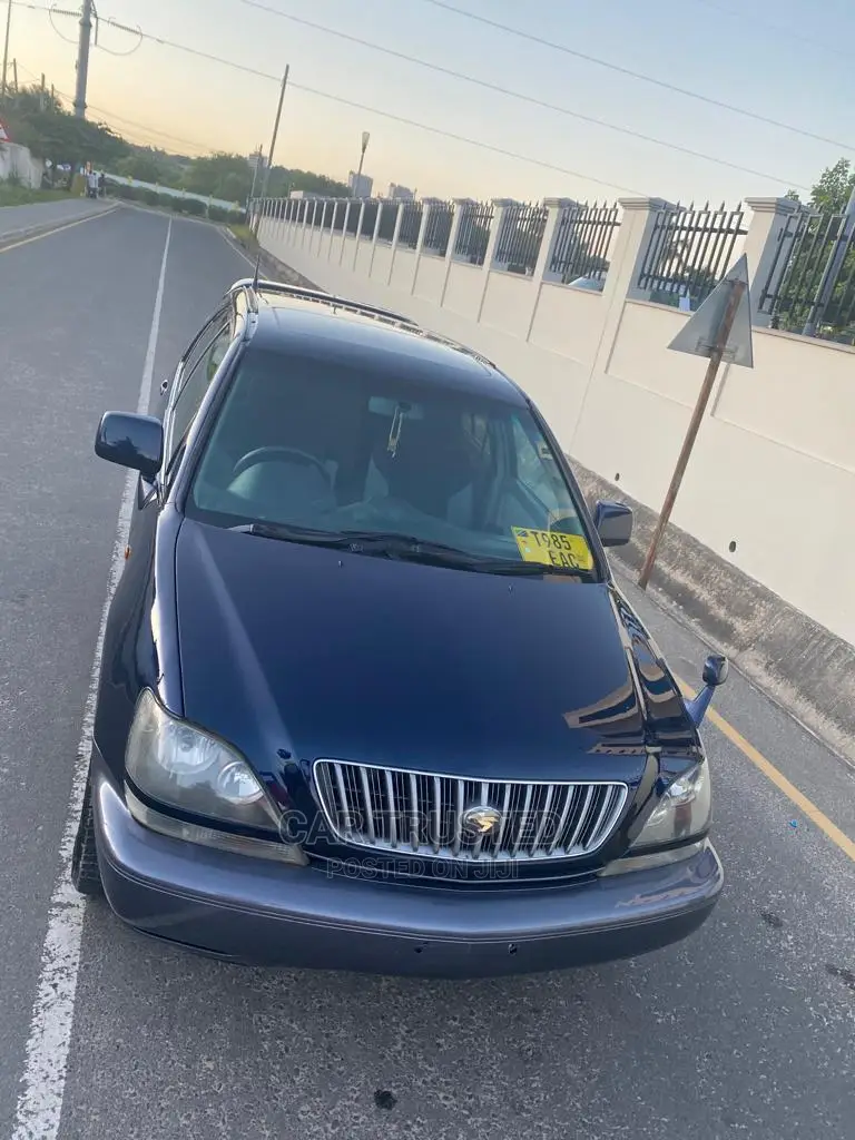 Toyota Harrier 3.0 V6 4WD 2005 Black