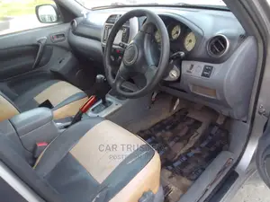 Toyota RAV4 Base FWD 2001 Silver