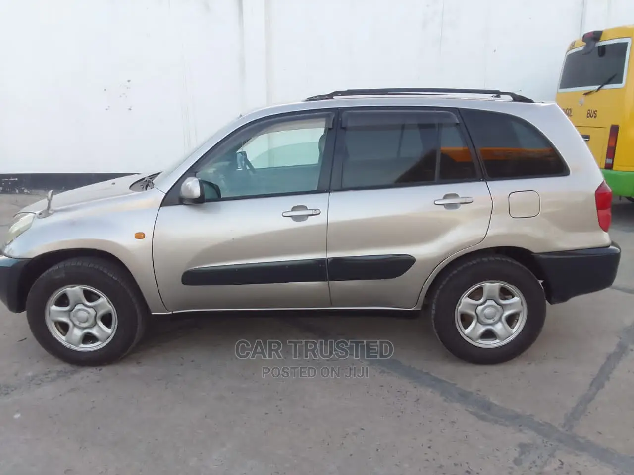Toyota RAV4 Base FWD 2001 Silver
