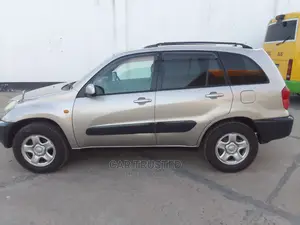 Toyota RAV4 Base FWD 2001 Silver