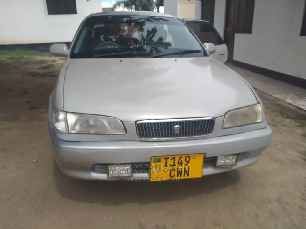 Toyota Sprinter 2000 Silver