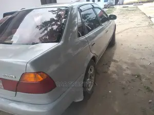 Toyota Sprinter 2000 Silver