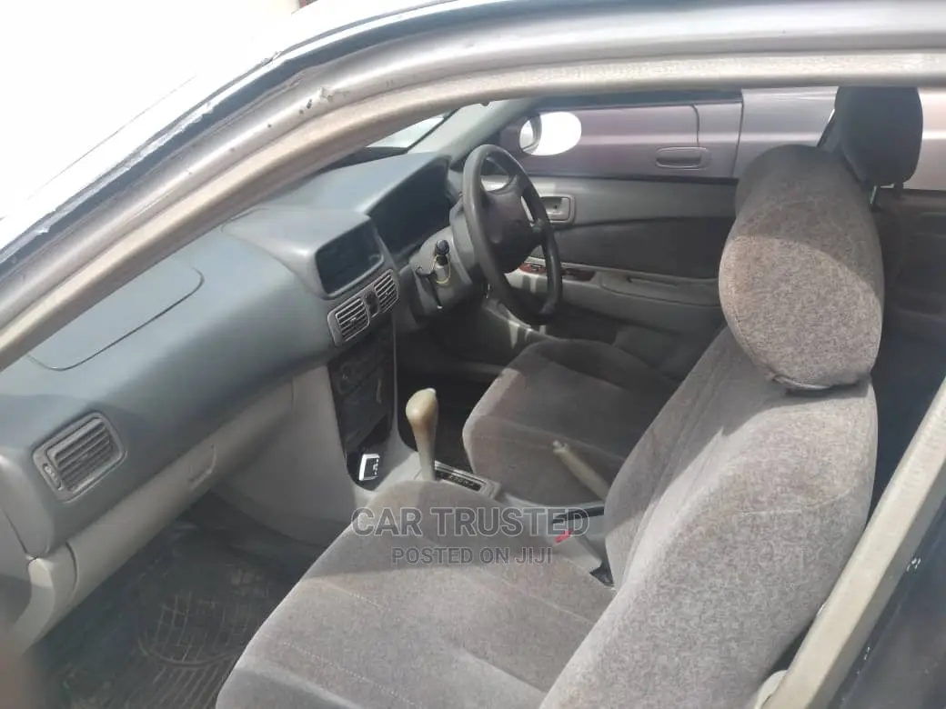 Toyota Sprinter 2000 Silver