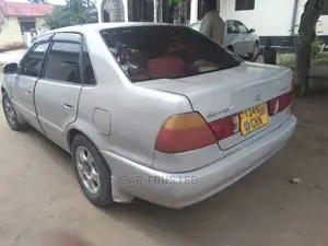 Toyota Sprinter 2000 Silver