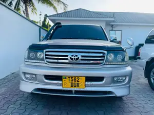 Toyota Land Cruiser HDJ 100 1998 Silver