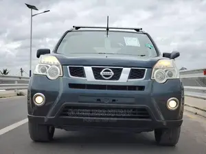 Nissan X-Trail 2011 Gray