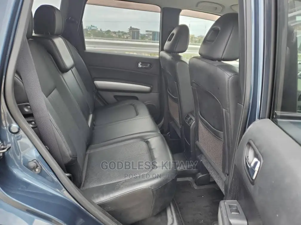 Nissan X-Trail 2011 Gray