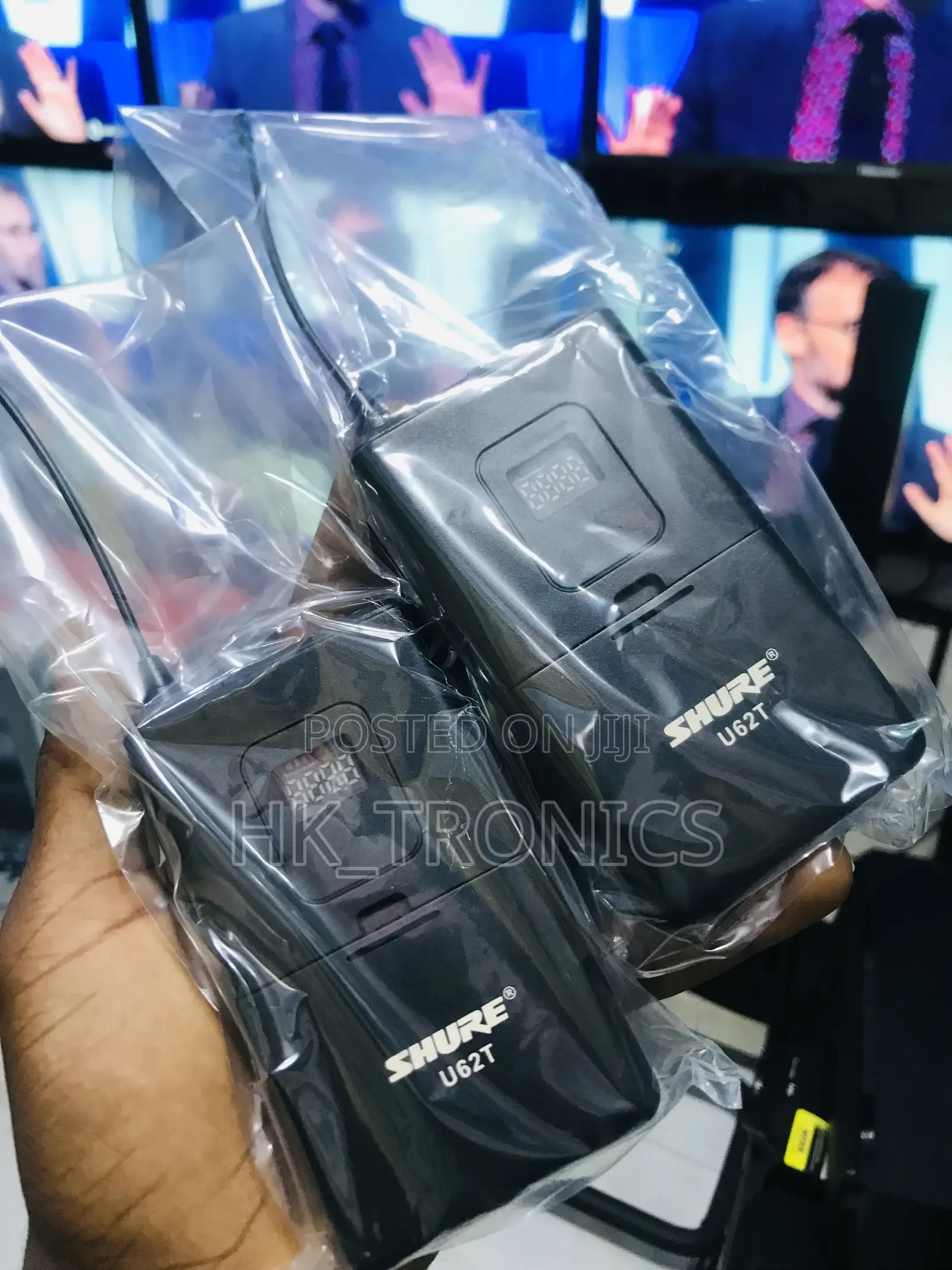 SHURE WIRLESS MICROPHONE (Headband and Coller)
