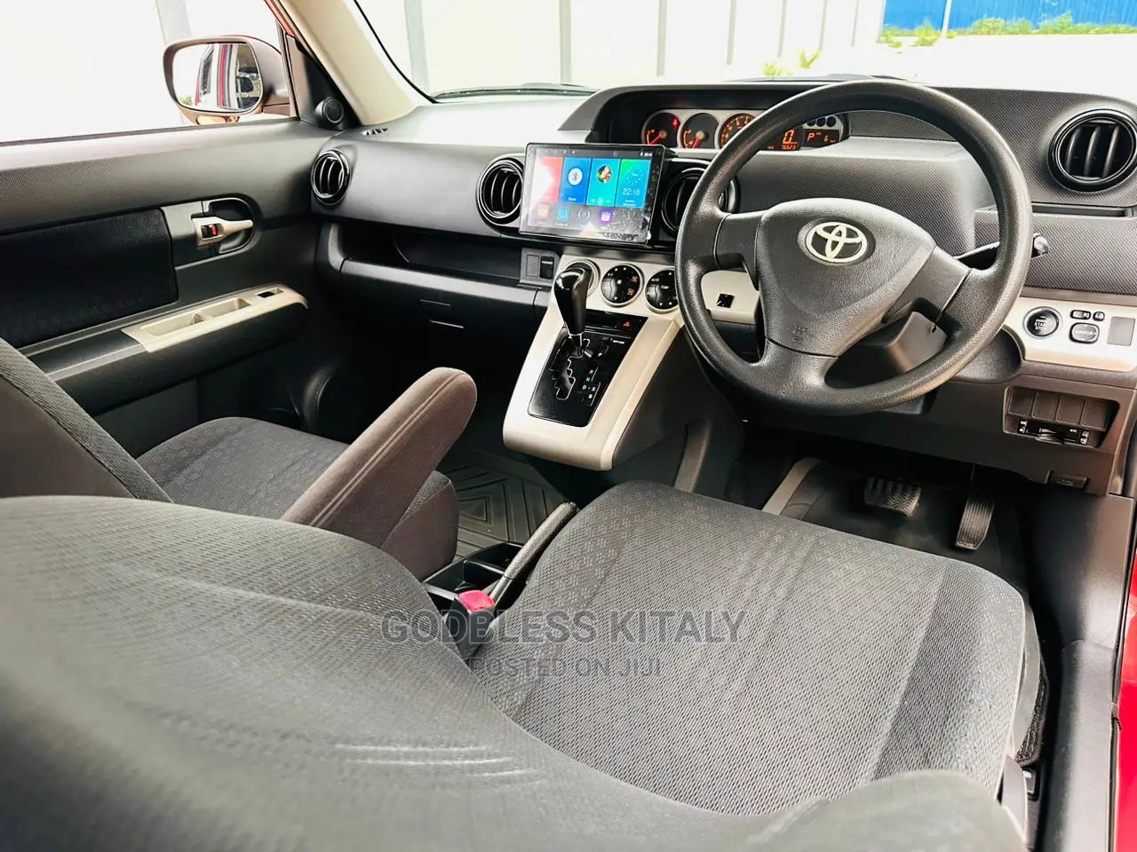 Toyota Corolla Rumion 2009 Red