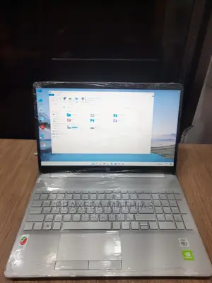 Laptop HP 15-Dw3031 8GB Intel Core I5 HDD+SSD 1T