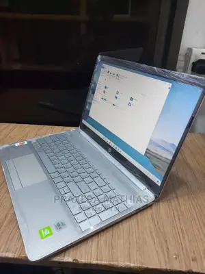 Laptop HP 15-Dw3031 8GB Intel Core I5 HDD+SSD 1T