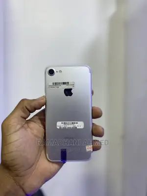 Apple iPhone 7 32 GB Silver