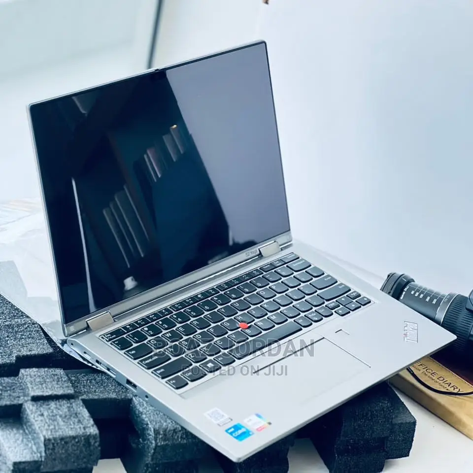 New Laptop Lenovo ThinkPad Yoga 8GB Intel Core I5 SSD 512GB