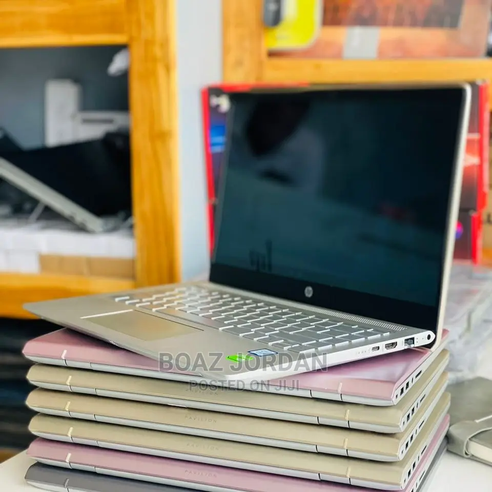 New Laptop HP Pavilion 15 8GB Intel Core I5 SSHD (Hybrid) 640GB