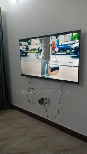 58 Inch Hisense′′ Uhd Smart LED TV