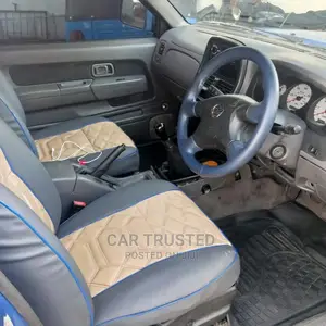 Nissan Pick-Up 2004 Blue