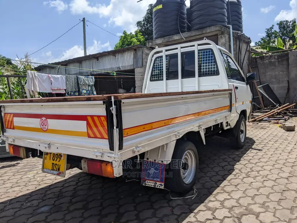 Toyota Townace 2004 White