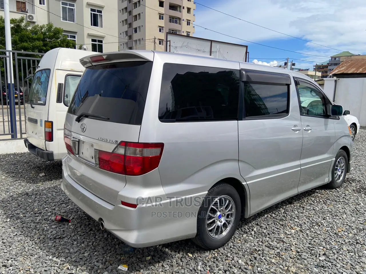Toyota Alphard 2004 Silver