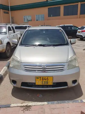 Toyota Raum 1.5 FWD 2006 Silver
