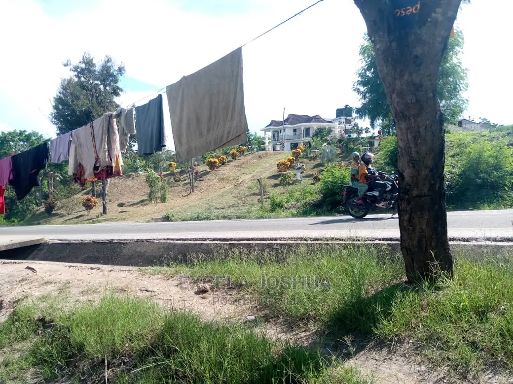 Eneo Linagusaba Barabara Ya Lami Linauzwa