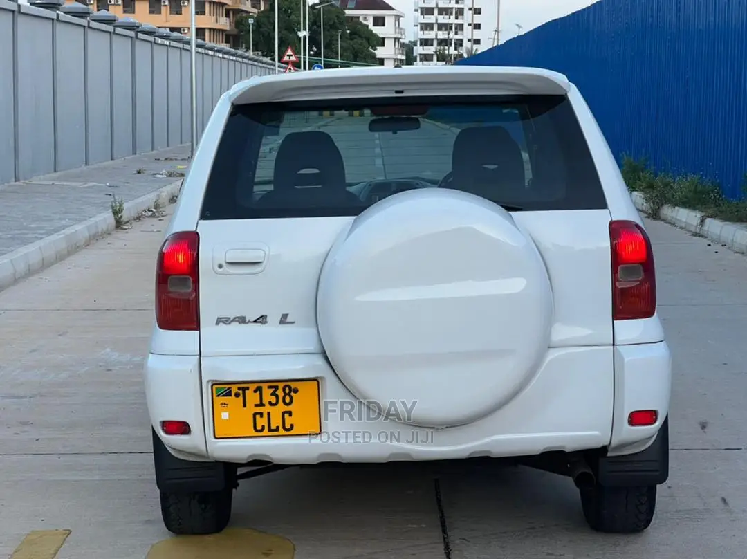 Toyota RAV4 2005 White