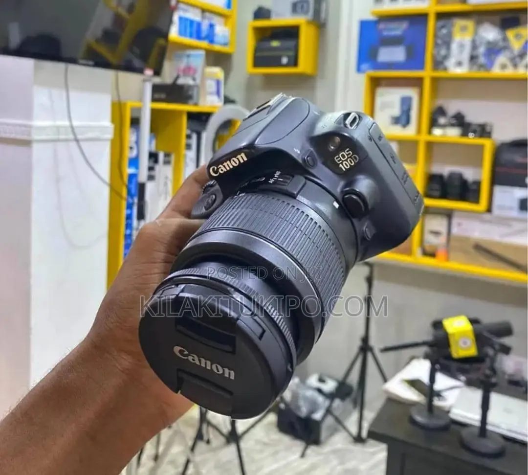 CANON EOS 550D Camera