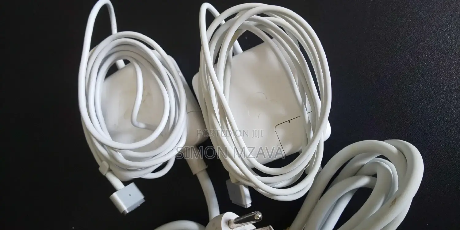 Clean, Used Apple Power Adapter Magsafe, Magsafe 2, Type C,.