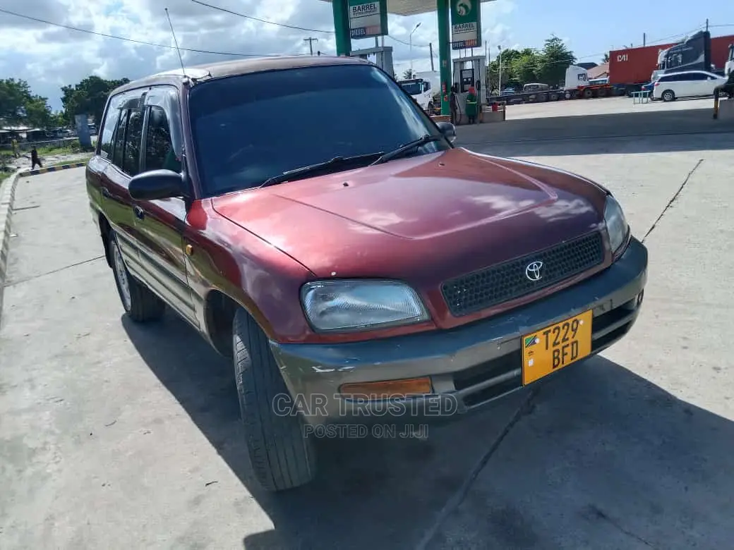 Toyota RAV4 Base FWD 1999 Burgandy
