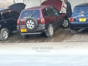 Toyota RAV4 Base FWD 1999 Burgandy