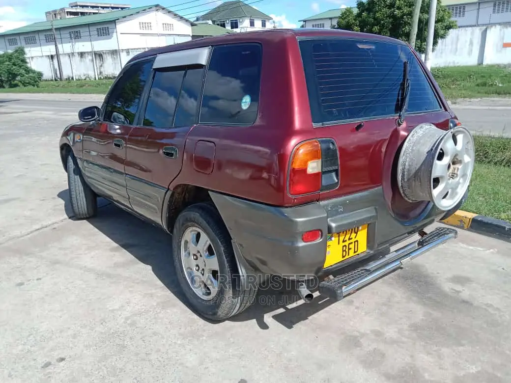 Toyota RAV4 Base FWD 1999 Burgandy