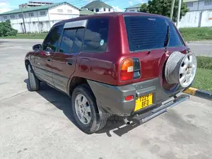 Toyota RAV4 Base FWD 1999 Burgandy