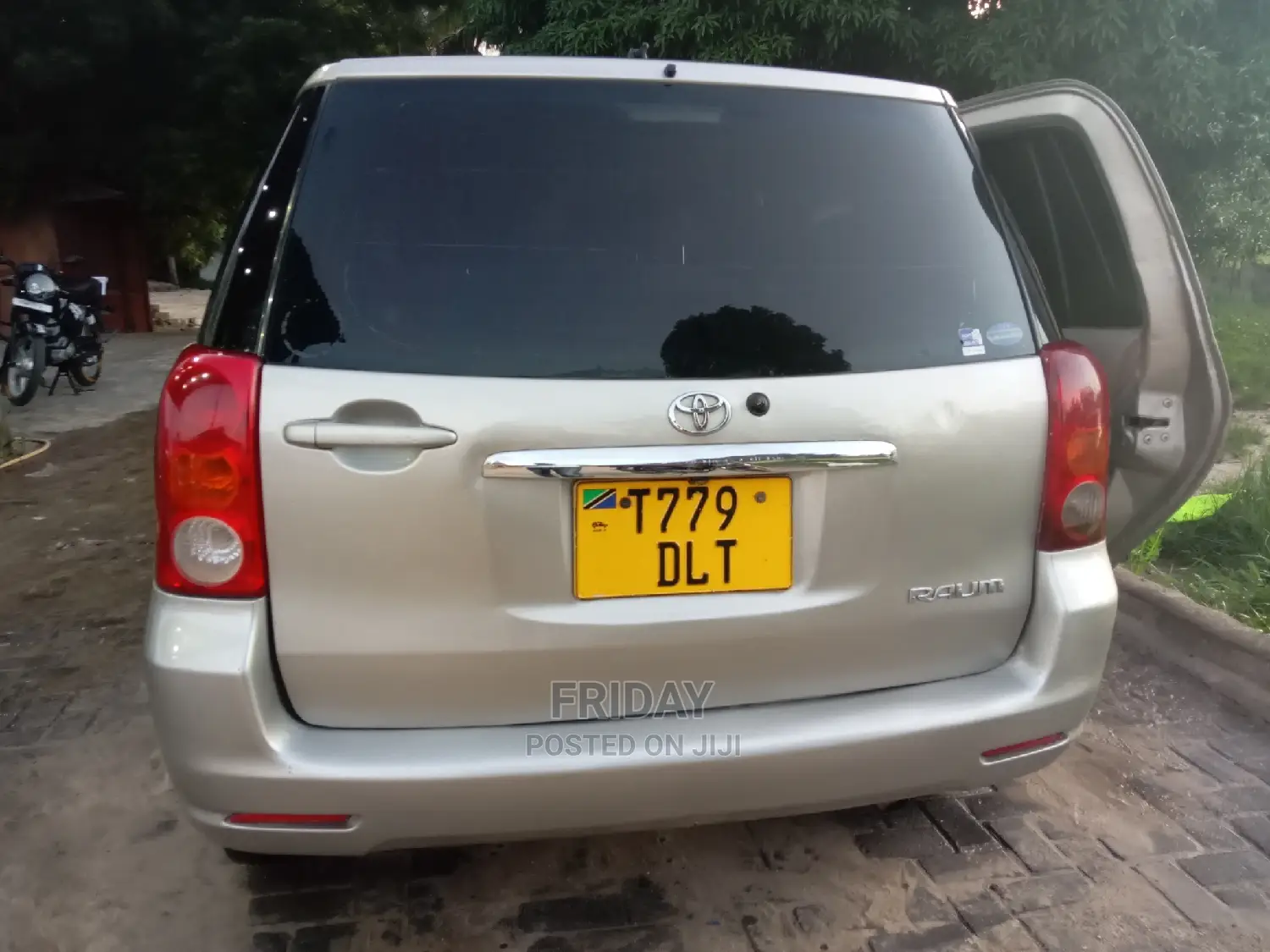 Toyota Raum 1.5 FWD 2004 Beige