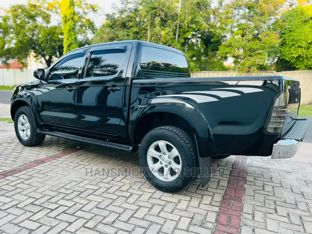Toyota Hilux 2008 Black