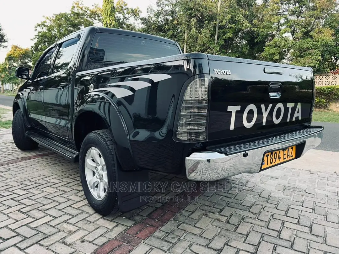 Toyota Hilux 2008 Black
