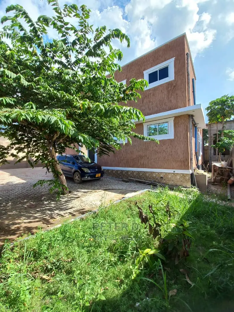 4bdrm House in Tabata for Sale